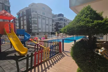 Bargain furnished Konyaalti apartment with shared pool